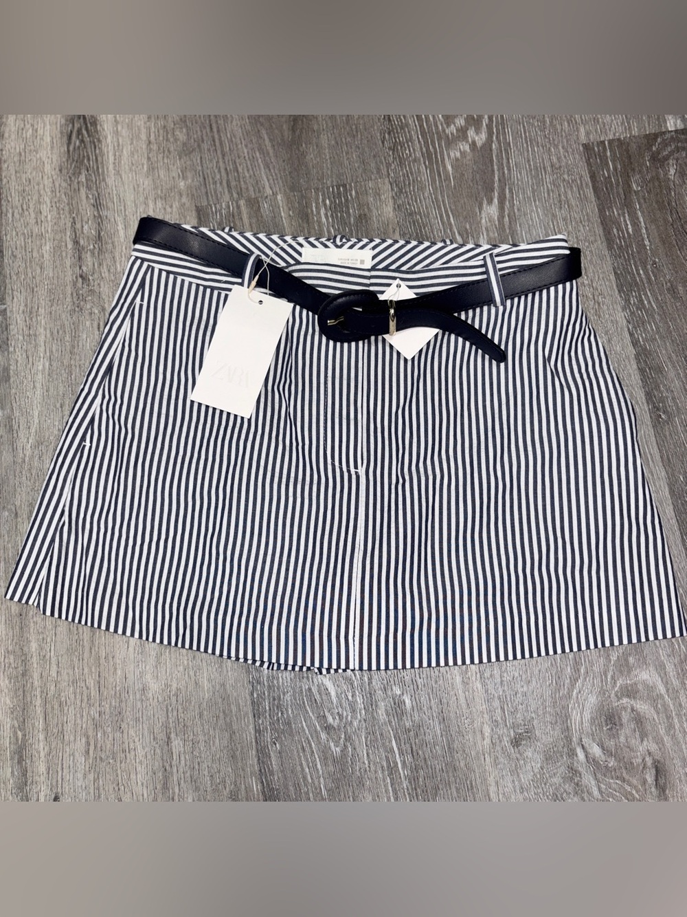 ZARA Womens Striped Mini Skirt Skort with Belt Size Medium Navy Blue & White NWT